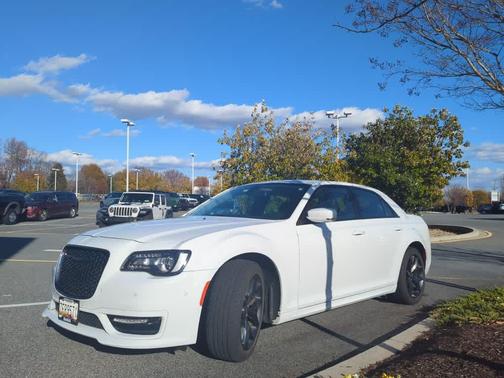 2023 Chrysler 300 Touring