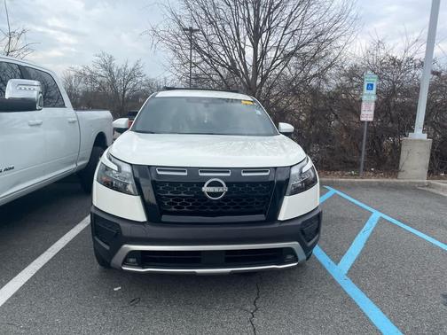 2024 Nissan Pathfinder Rock Creek 4WD