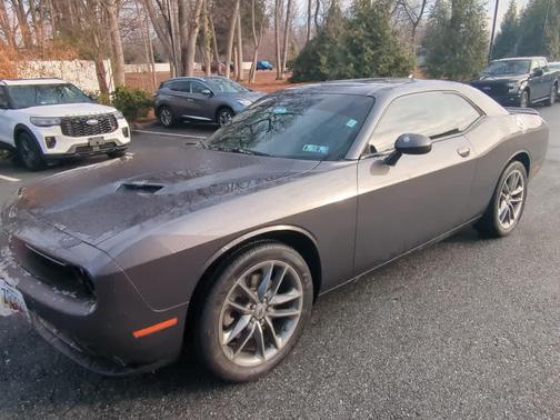 2021 Dodge Challenger SXT