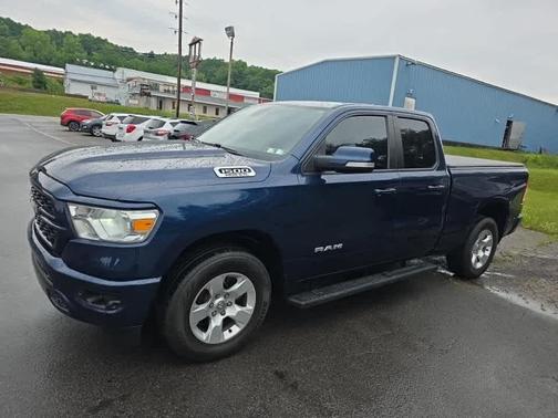 Patriot Blue Pearlcoat 2022 RAM 1500 Big Horn/Lone Star