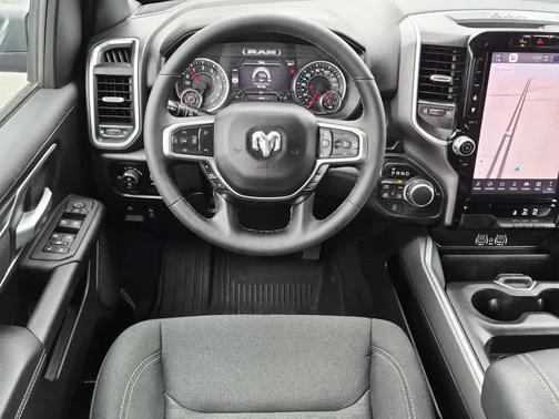 Diamond Black Crystal Pearlcoat 2025 RAM 1500 Big Horn/Lone Star