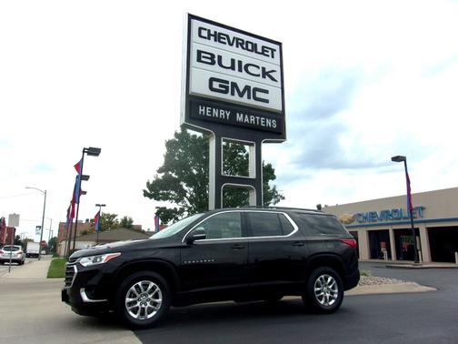 Mosaic Black Metallic 2021 Chevrolet Traverse LT Cloth
