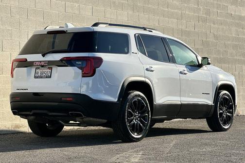 Summit White 2023 GMC Acadia FWD SLE