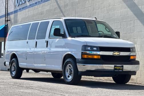 2020 Chevrolet Express 3500 LT
