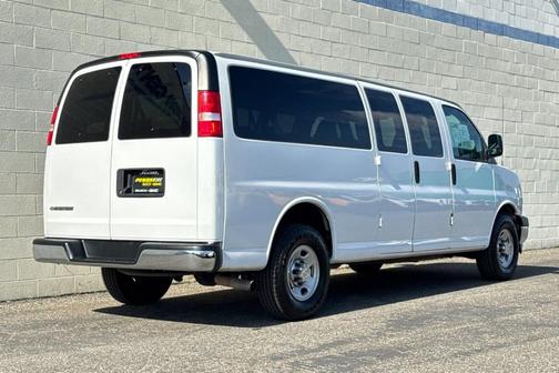 2020 Chevrolet Express 3500 LT