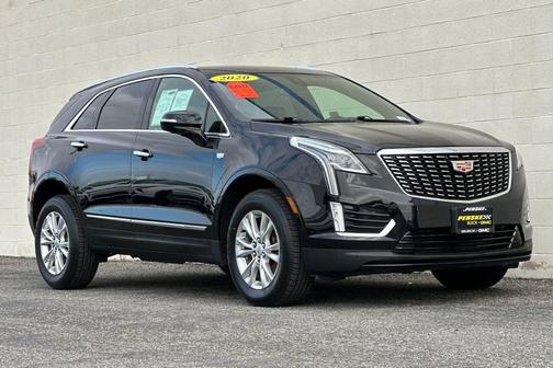 Stellar Black Metallic 2020 Cadillac XT5 Luxury