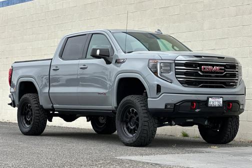 Thunderstorm Gray 2024 GMC Sierra 1500 AT4