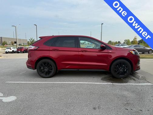 2022 Ford Edge ST Line