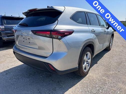 2024 Toyota Highlander LE I4