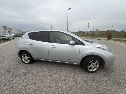 2011 Nissan Leaf SV