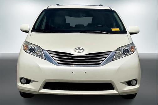 2016 Toyota Sienna XLE