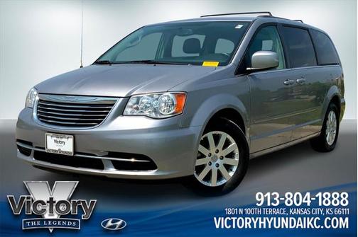 2015 Chrysler Town & Country LX