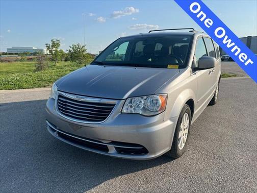 2015 Chrysler Town & Country LX