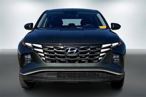 2023 Hyundai TUCSON SE