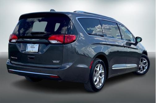 2017 Chrysler Pacifica Limited
