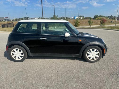 2004 MINI Cooper S Base