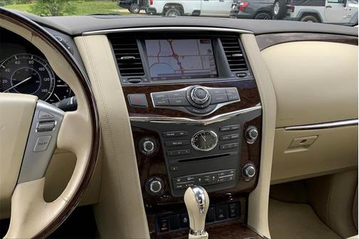 2016 INFINITI QX80 Base