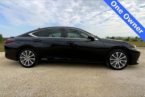2019 Lexus ES 300h Base