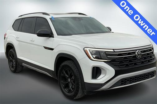 2024 Volkswagen Atlas 2.0T SE w/Technology 4MOTION