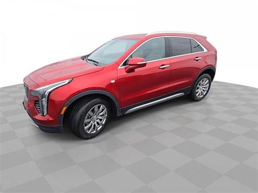 2022 Cadillac XT4 Premium Luxury