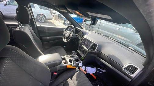 2018 Jeep Grand Cherokee Laredo E