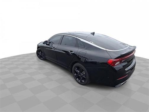 2022 Kia K5 EX