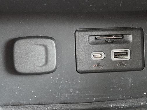 2023 GMC Acadia AWD AT4