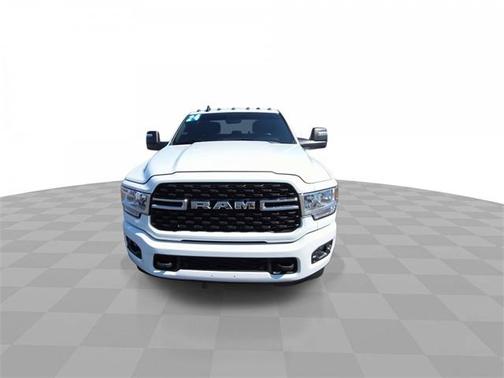 2024 RAM 3500 Big Horn Crew Cab 4x4 8' Box
