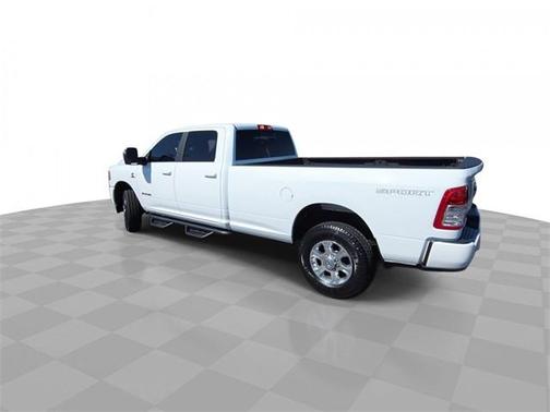 2024 RAM 3500 Big Horn Crew Cab 4x4 8' Box
