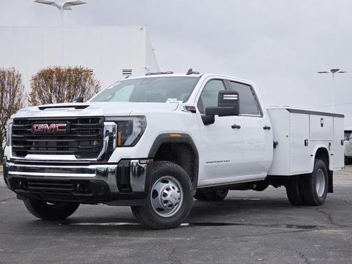 2025 GMC Sierra 3500 Base