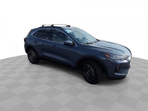 2025 Ford Escape PHEV SE