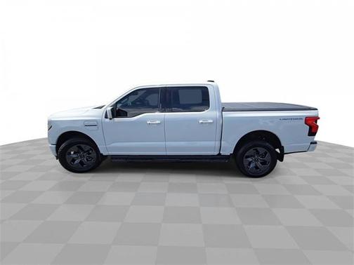 2022 Ford F-150 Lightning LARIAT