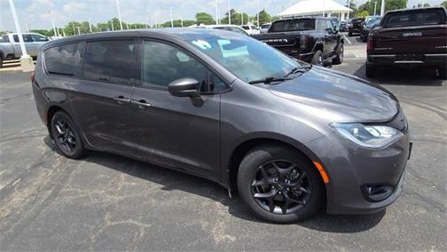 2019 Chrysler Pacifica Touring Plus