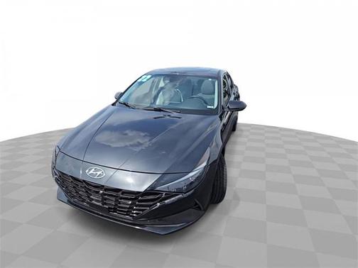 2022 Hyundai ELANTRA Limited