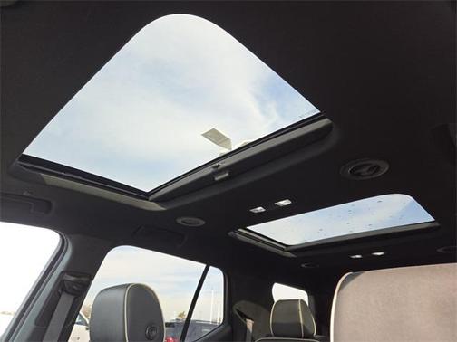 2022 Chevrolet Traverse Premier