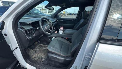 2025 GMC Acadia AWD AT4