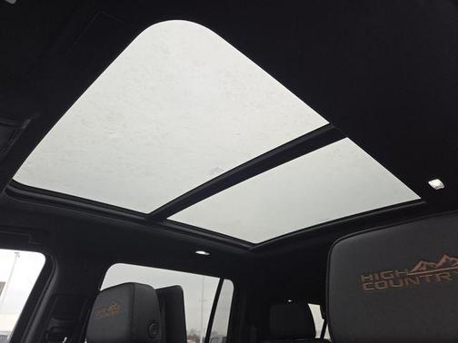 2026 Chevrolet Suburban High Country, 4WD