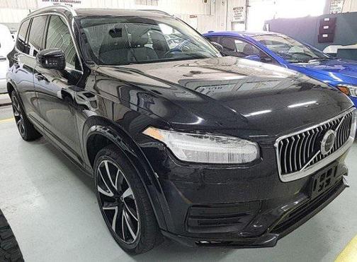 2021 Volvo XC90 T6 Momentum