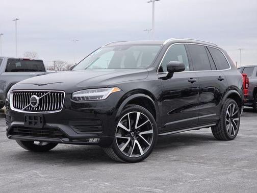 2021 Volvo XC90 T6 Momentum
