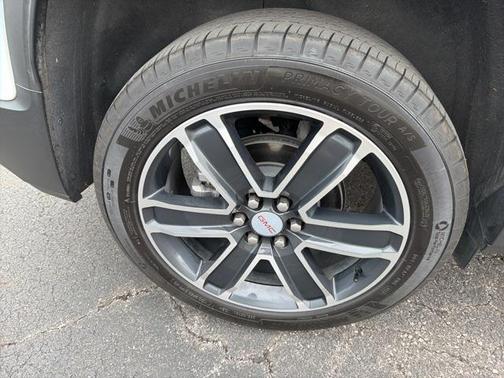 2023 GMC Acadia FWD SLT