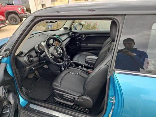 2017 MINI Hardtop Cooper