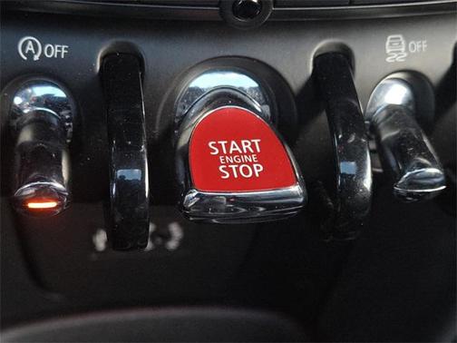 2017 MINI Hardtop Cooper