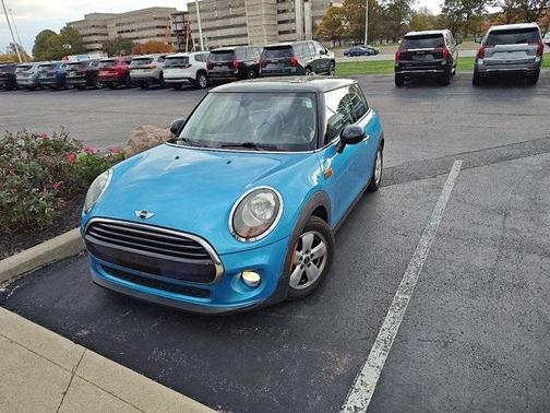 2017 MINI Hardtop Cooper