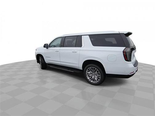 2025 Chevrolet Suburban LT