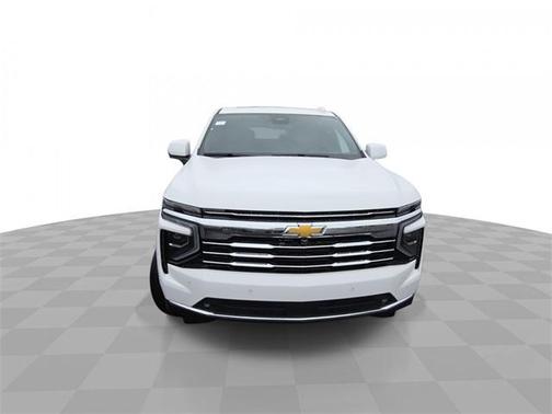 2025 Chevrolet Suburban LT