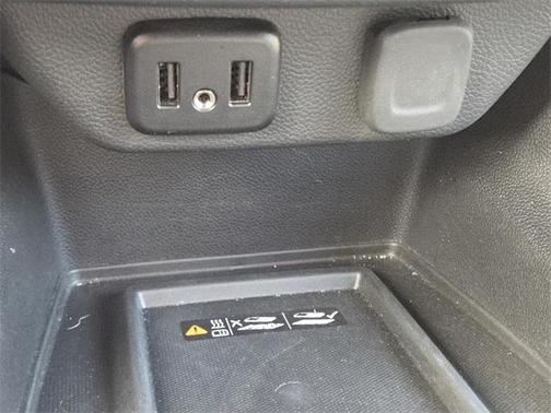 2024 Chevrolet Traverse LT Cloth