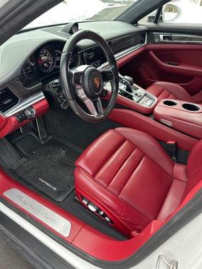 2017 Porsche Panamera Turbo