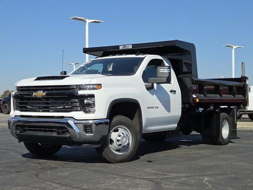 2025 Chevrolet Silverado 3500 WT