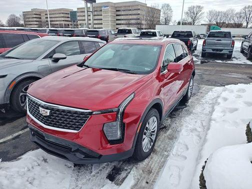 2024 Cadillac XT4 Premium Luxury