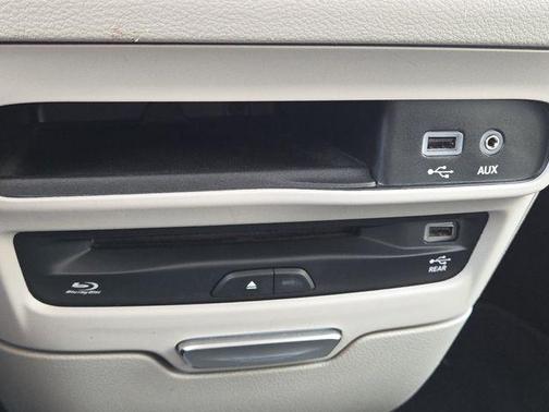 2019 Chrysler Pacifica Touring-L Plus